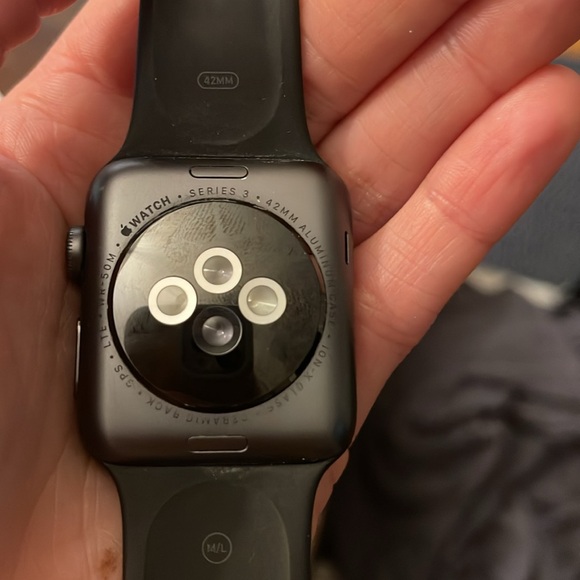 Apple Watch Series 3 WiFi + Cellular 42 MM Space Grey - Picture 3 of 3